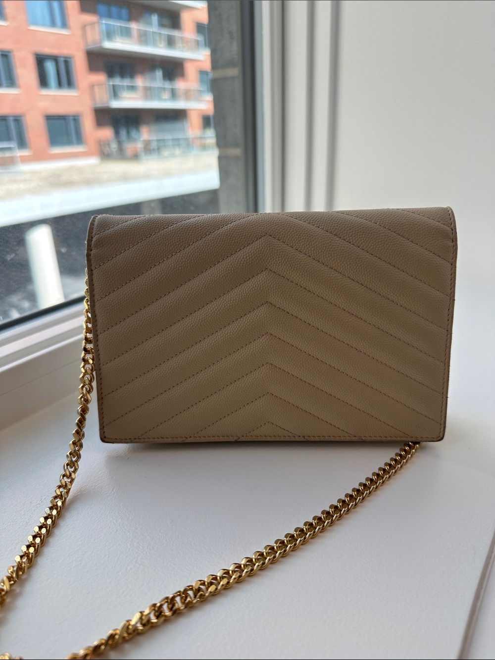 Saint Laurent Beige Chevron Quilted Chain Wallet - Picture 2 of 5